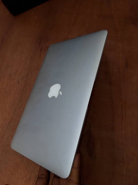 MacBook Air Core i5 à vendre