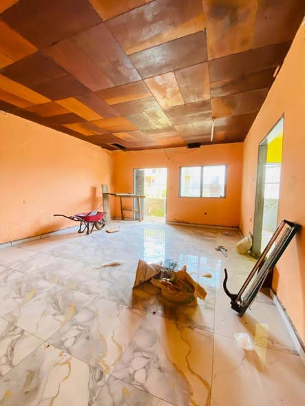 Maison individuelle à louer à Biyem Assi
