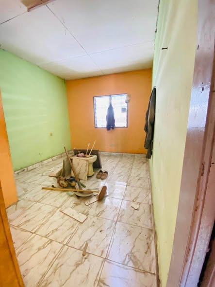 Maison individuelle à louer à Biyem Assi
