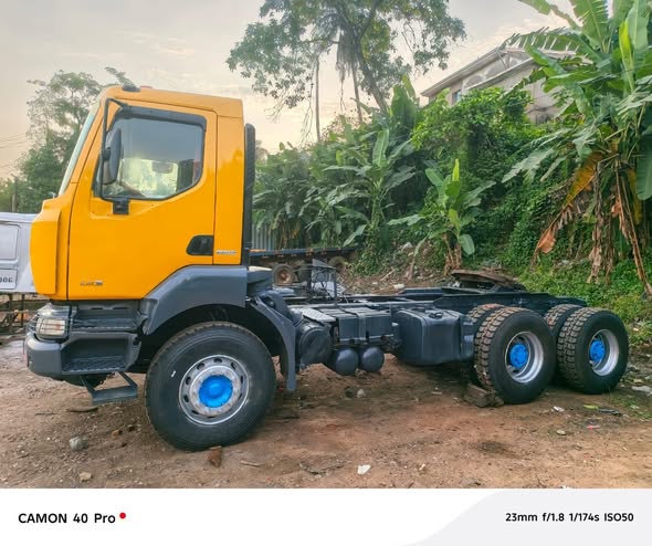 Tracteur Renault 440 10 roues – 2016