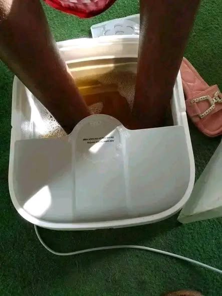 Pédicure chaude vernis gel en promo