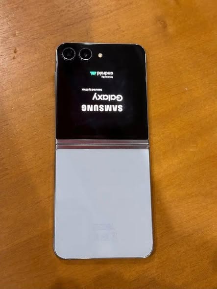 Iphone Samsung Google pixel montre connectée accessoires