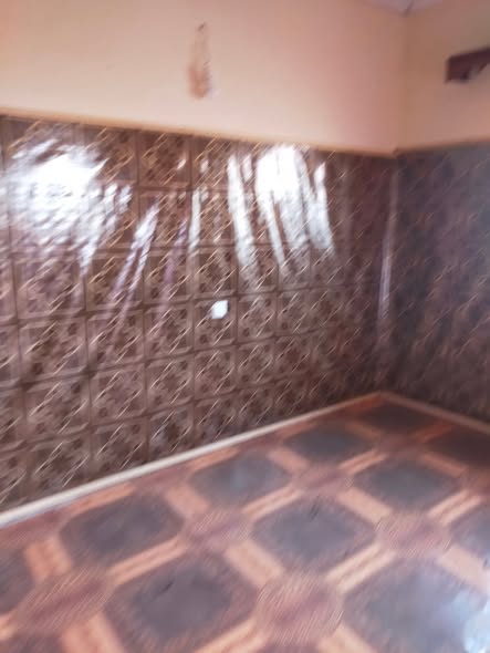 Vaste chambre moderne à Kamkop