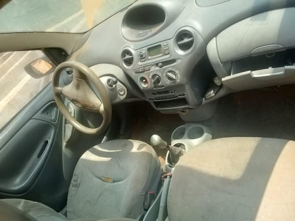 4 coque des Yaris essence bien propre