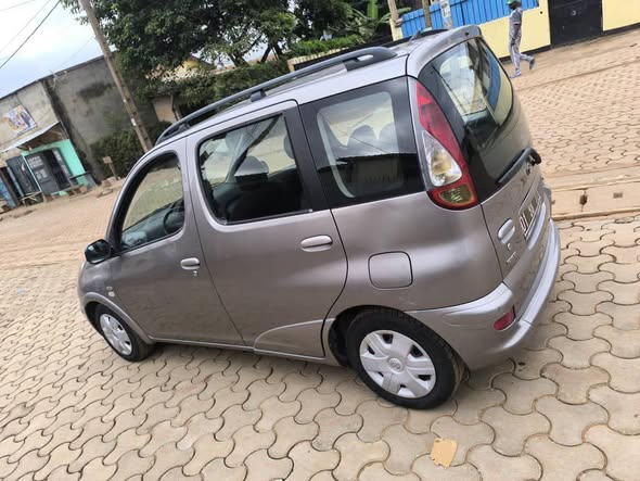 Toyota Yaris à vendre d'urgence