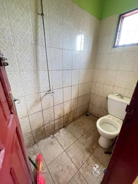 Chambre moderne à louer à Manguier, Yaoundé