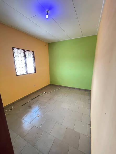Chambre moderne à louer à Manguier, Yaoundé