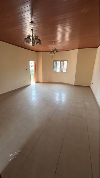 Appartement moderne à louer à Tradex Emana