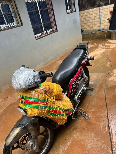 Moto cargo super très propre