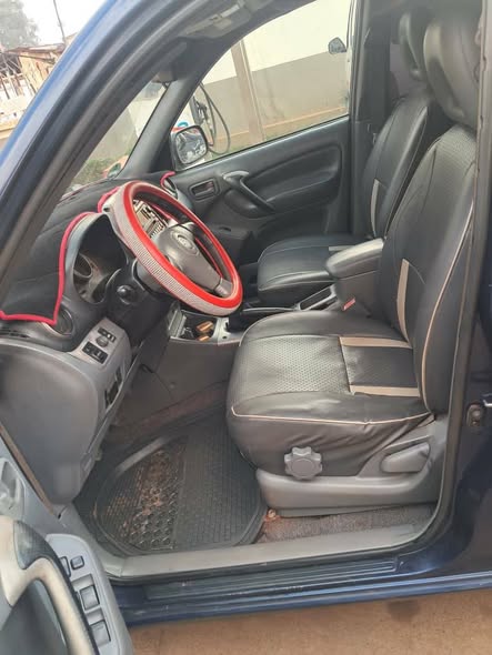 TOYOTA RAV4 2003 à vendre
