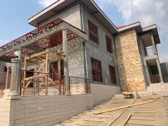 Duplex haut standing à vendre à Yaoundé