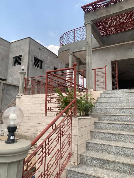 Duplex haut standing à vendre à Yaoundé