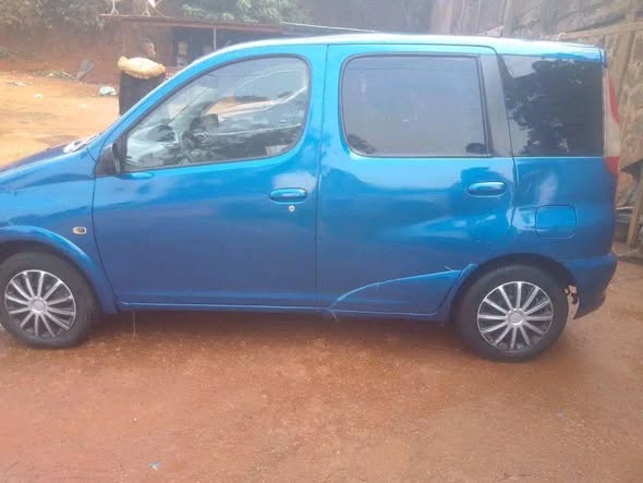 Cho Cho Yaris verso à vendre sur Bafoussam