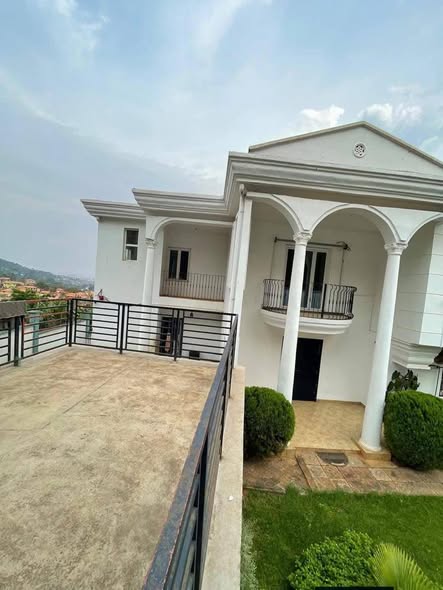 Duplex à vendre à Yaoundé