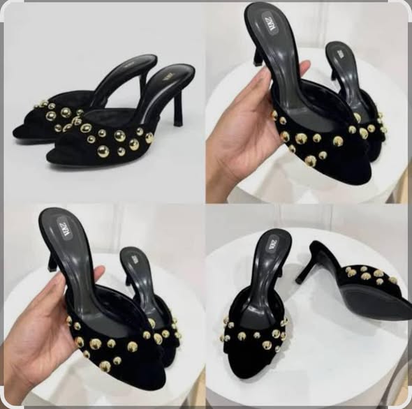 Chaussures à talons avec perles dorées
