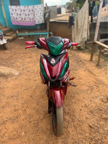 Scooter follow me 125 super puissant
