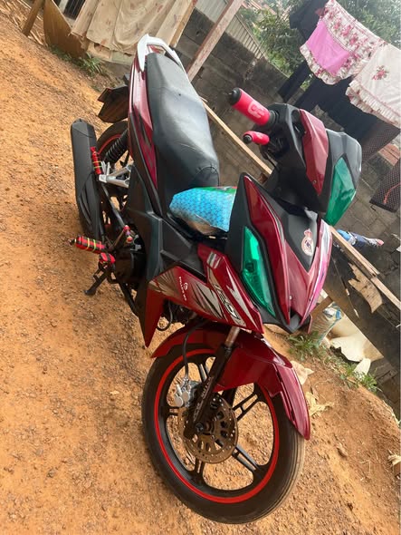 Scooter follow me 125 super puissant