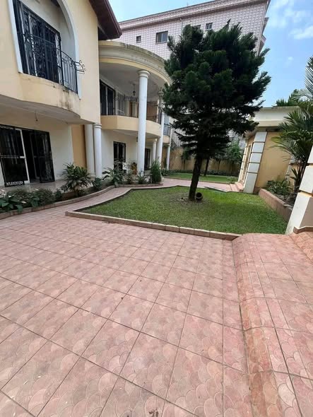 Magnifique duplex à louer à Logpom Bassong