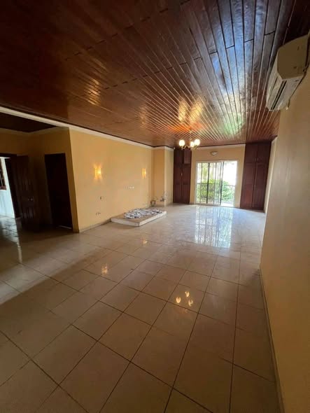 Magnifique duplex à louer à Logpom Bassong