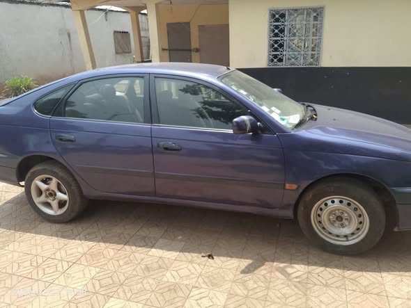 Toyota Avensis à vendre