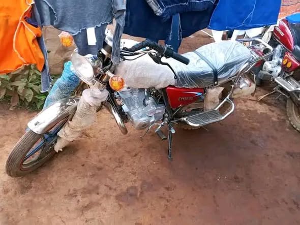 Moto à vendre, 1 mois d'utilisation