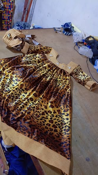 Vêtements traditionnels pour enfants