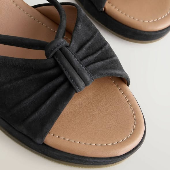 Chaussures importées d'Allemagne