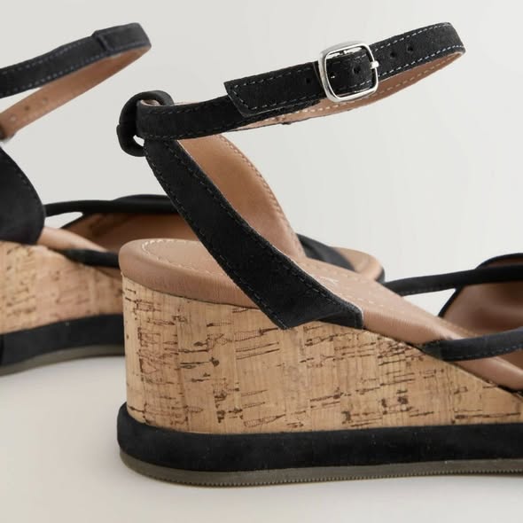 Chaussures importées d'Allemagne