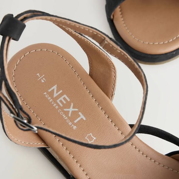 Chaussures importées d'Allemagne