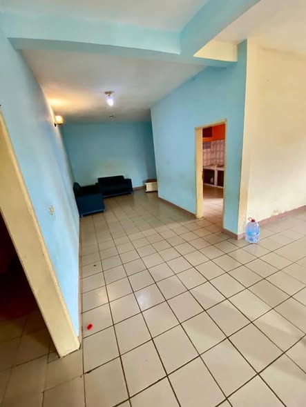 Géant appartement à Mendong