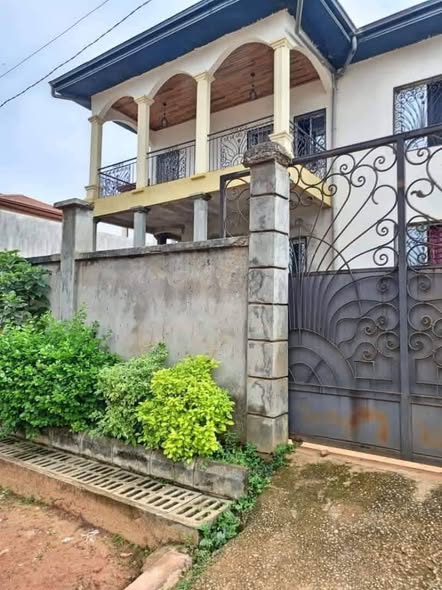 Duplex à vendre à Odza