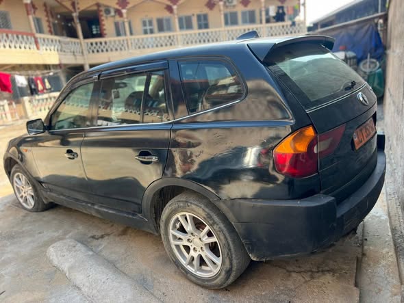 BMW à vendre à Douala