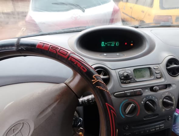 Toyota Yaris 2003 à vendre à Yaoundé