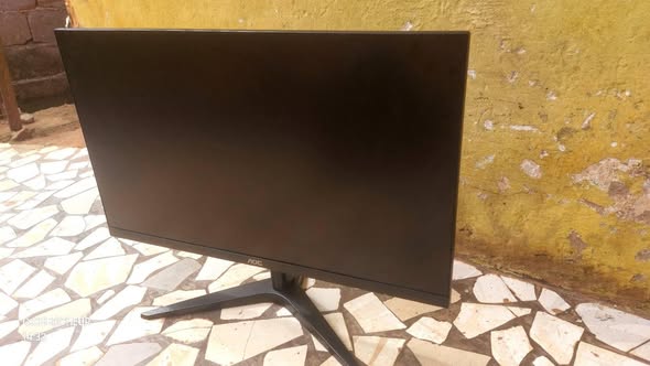Moniteur AOC 24 pouces sans bordures
