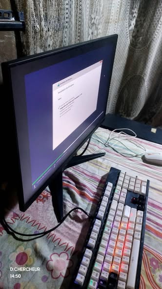 Moniteur AOC 24 pouces sans bordures