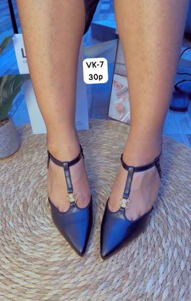 Dernières paires de chaussures à vendre