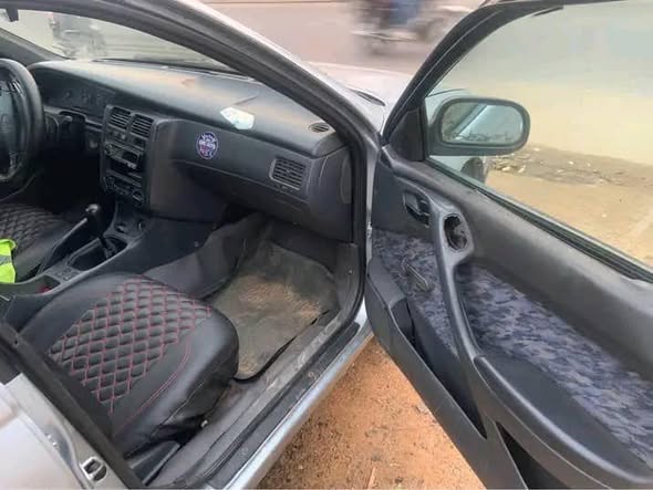 Toyota Carina e à vendre à Douala