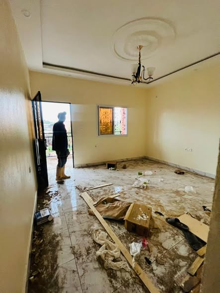 Studios modernes à louer à Biyemassi