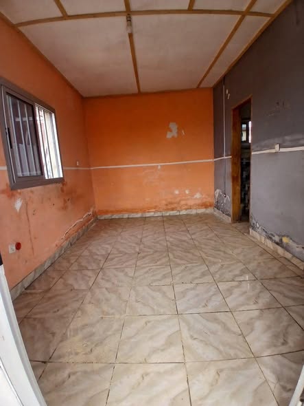 Chambre moderne à louer à Yaoundé