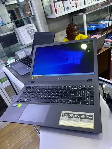 Laptop ACER core i5 6TH