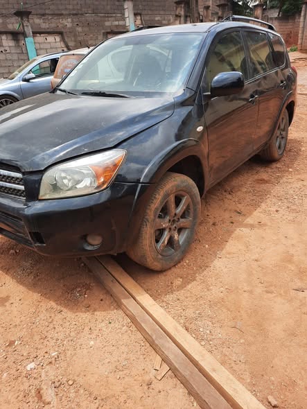 RAV4 2008 automatique à vendre