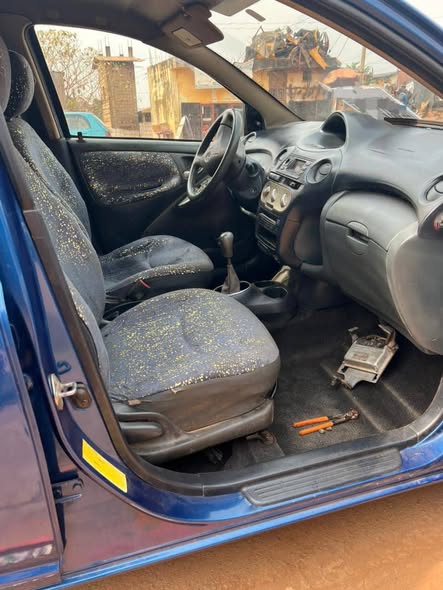 TOYOTA YARIS MOTEUR VVTI ESSENCE
