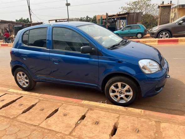 TOYOTA YARIS MOTEUR VVTI ESSENCE
