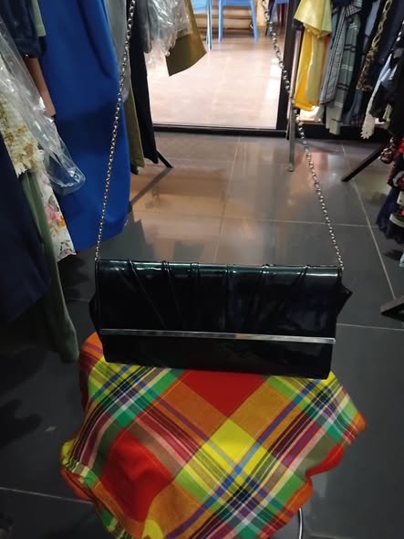 Pochettes et petit sacs pour réception