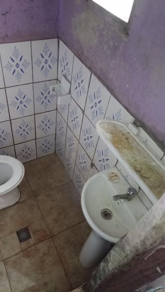 Chambre moderne à louer à Ekié