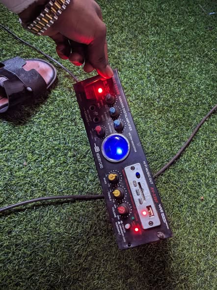 Amplificateur audio numérique et unité centrale