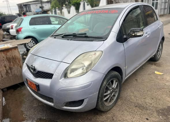 Yaris Vitz 2010 à vendre