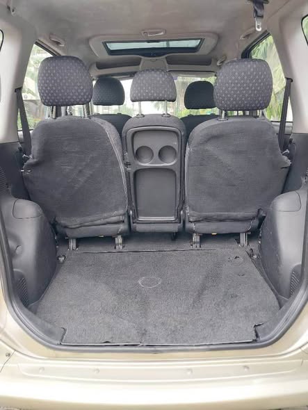 TOYOTA YARIS VERSO Année 2005