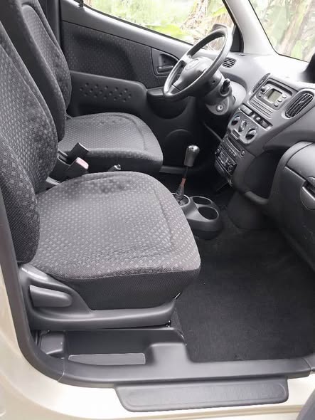 TOYOTA YARIS VERSO Année 2005