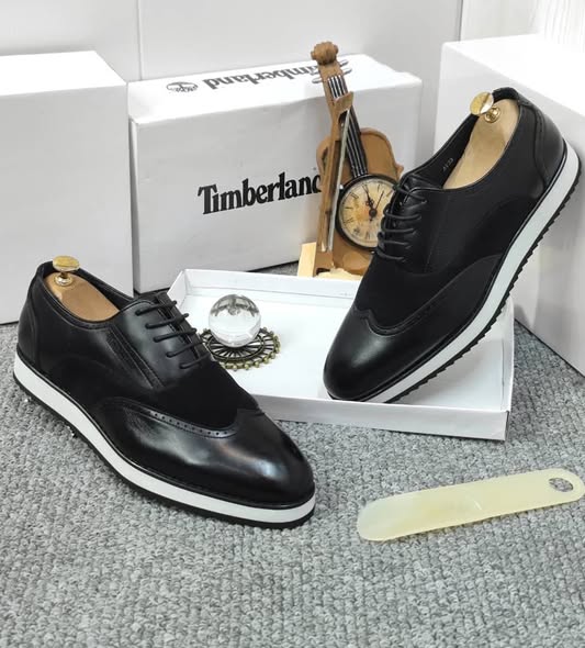 Chaussures disponibles en tailles 40 à 46